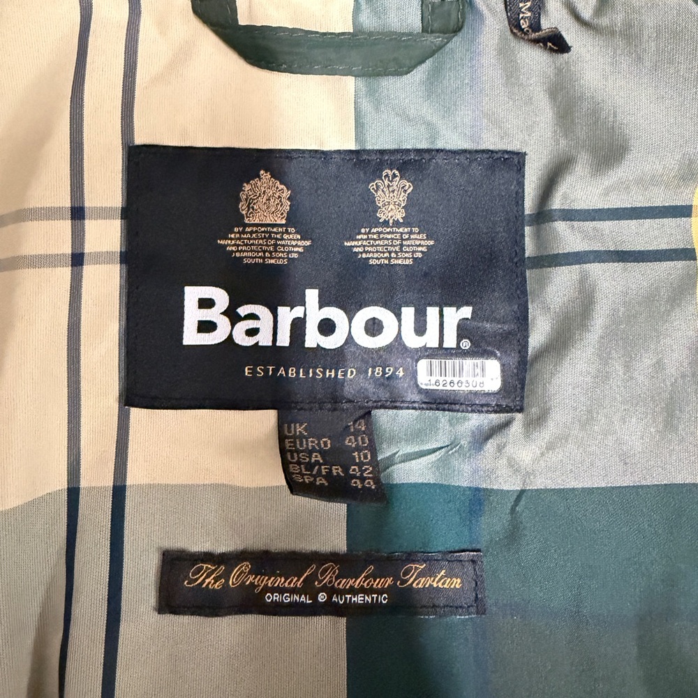 Barbour Woodhall Quilted Jacket - Picture 2 of 3